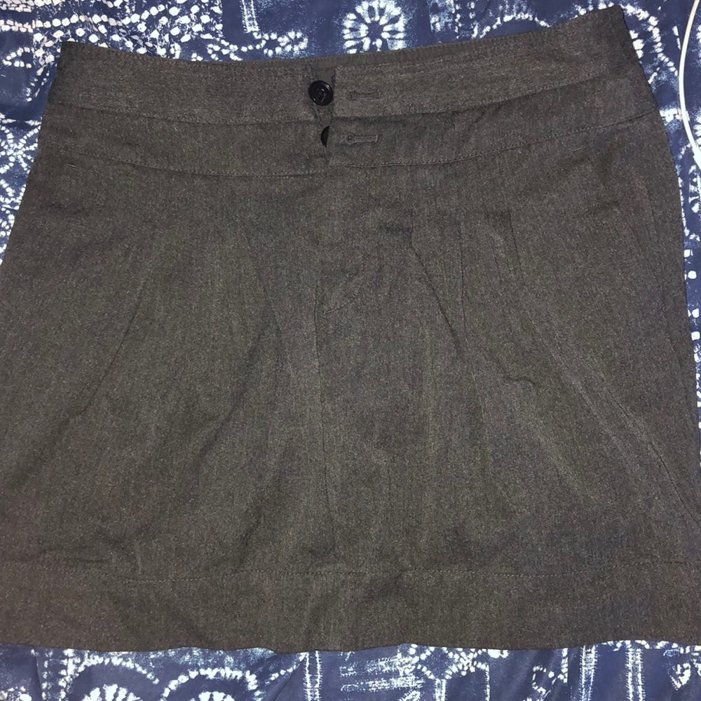 grey gap skirt